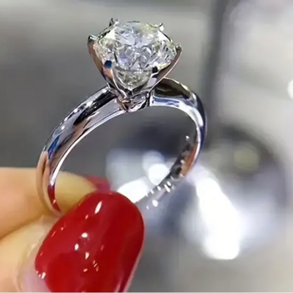 Classic 6-Prong Zircon Ring Luxury Engagement
Wedding Ring - Picture 8 of 8